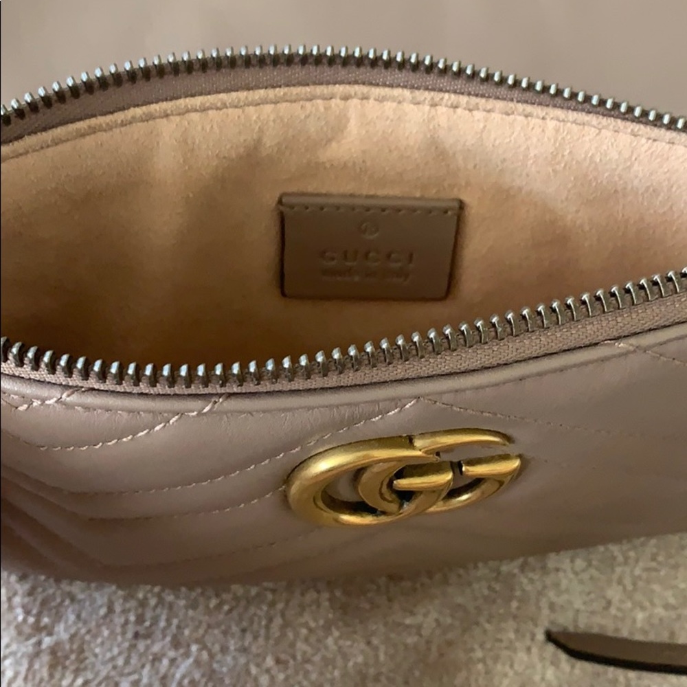 GUCCI Marmont Crossbody w/ detachable wallet - Picture 4 of 9